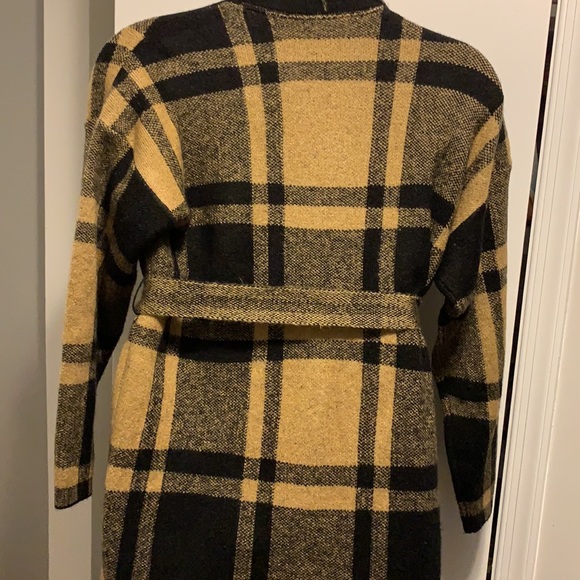 Sweater - Picture 4 of 6